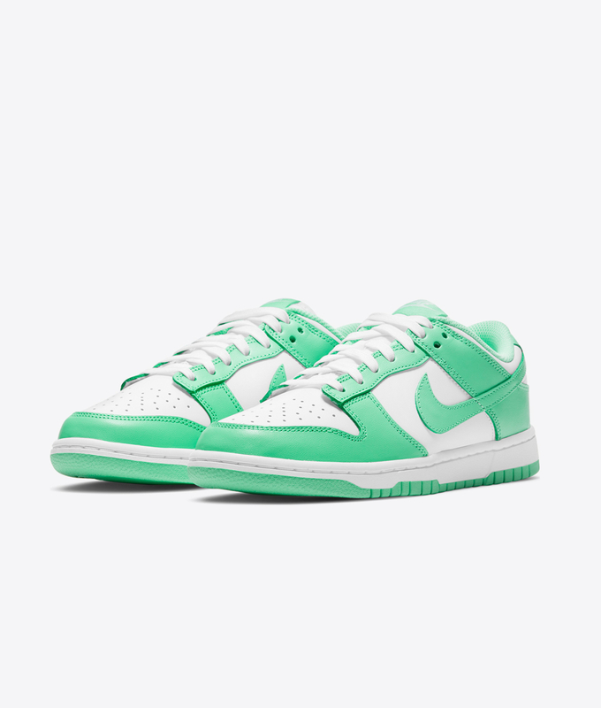 W Dunk Low