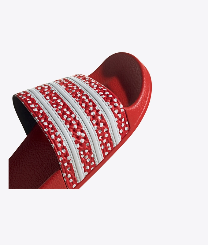 Adilette W