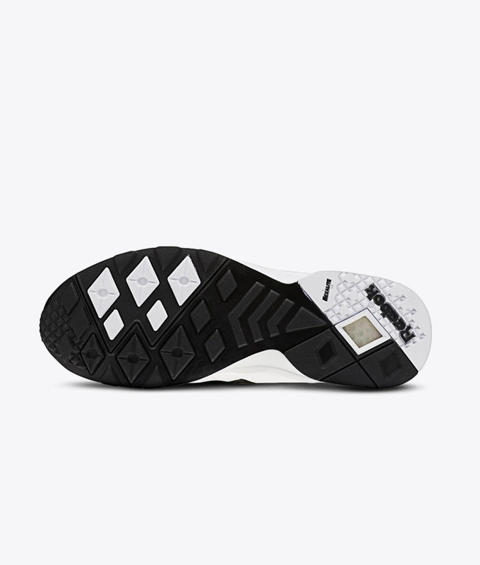 AZTREK 'BW-WHITE/BLACK/EXCELLENT RED'
