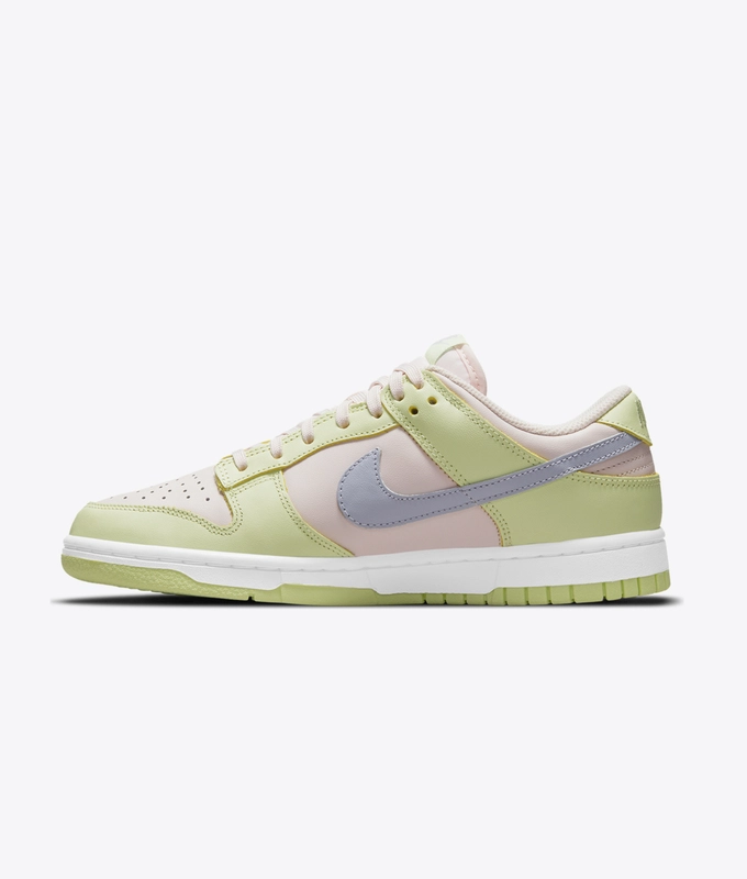 W Dunk Low