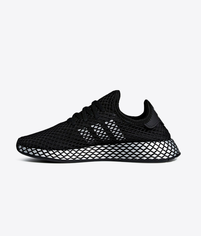DEERUPT RUNNER W 'CBLACK/SILVMT/CBLACK'