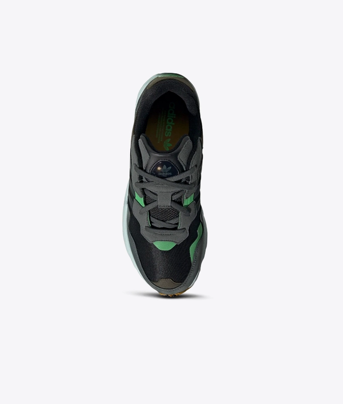YUNG-96 'CORE BLACK/LEGEND IVY/RAW OCHRE'