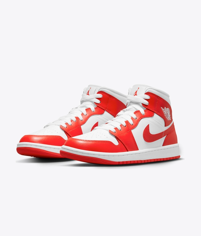 Wmns Air Jordan 1 Mid