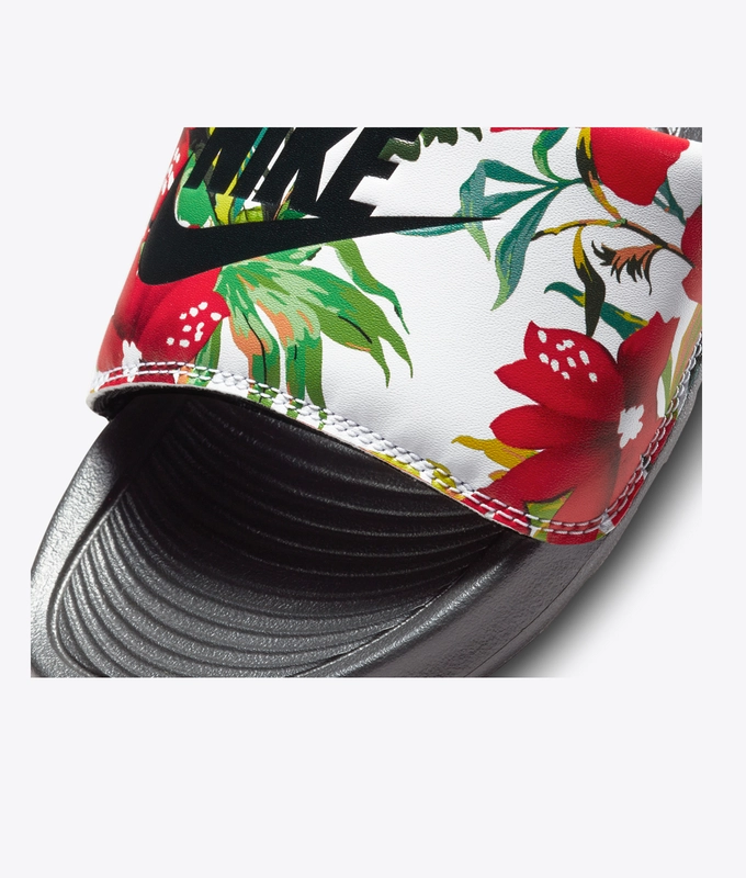 W Victori One Slide Print