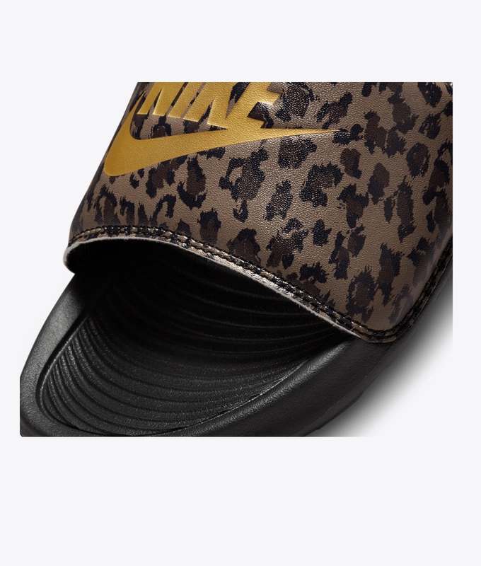 W Victori One Slide Print