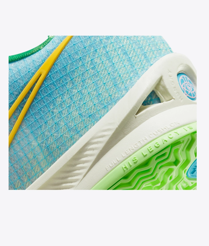 Kyrie Low 4 Ep