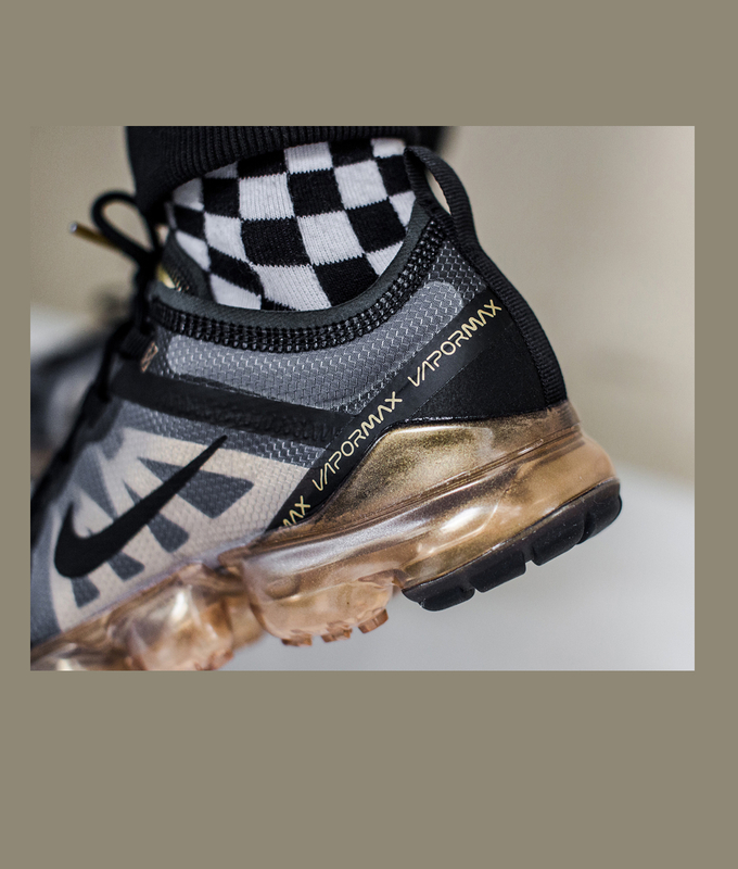 AIR VAPORMAX 2019 'BLACK/BLACK-METALLIC GOLD'