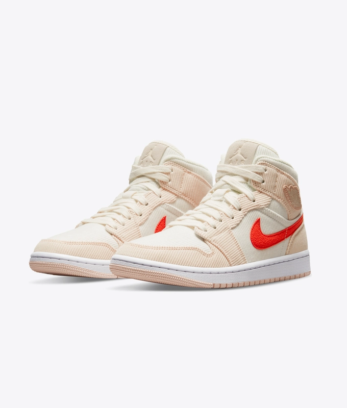 Wmns Air Jordan 1 Mid Se