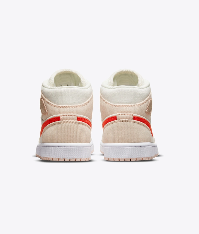 Wmns Air Jordan 1 Mid Se