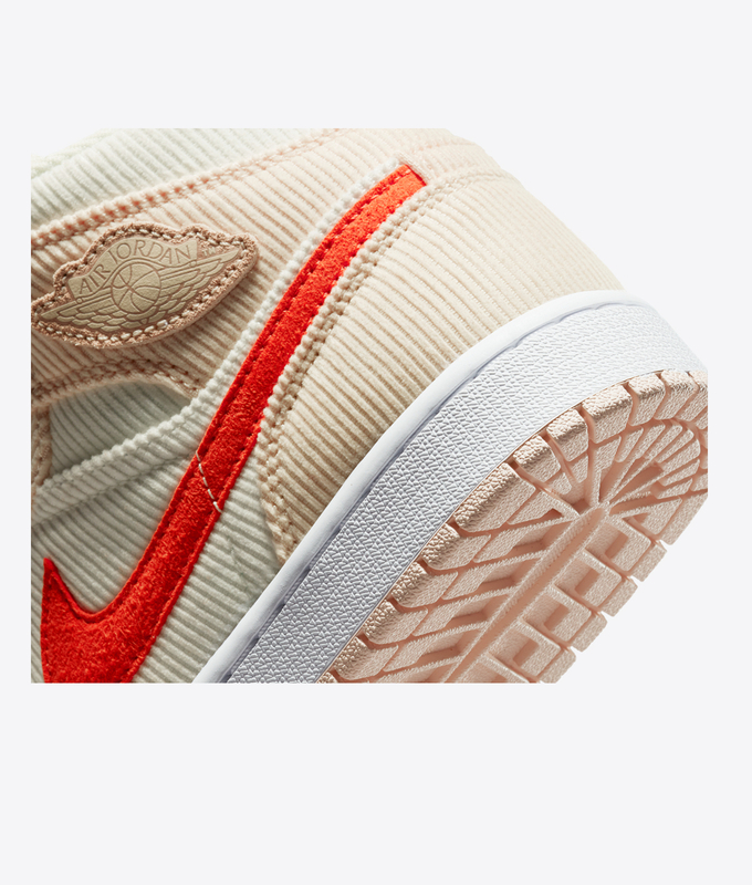 Wmns Air Jordan 1 Mid Se