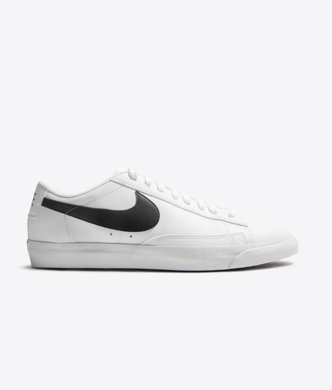 BLAZER LOW LEATHER 'BLACK/WHITE'