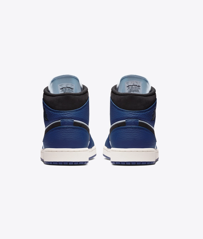 AIR JORDAN 1 MID SE