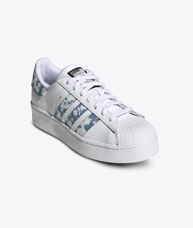 Superstar Bold W