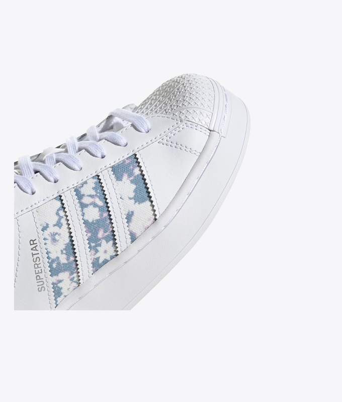 Superstar Bold W