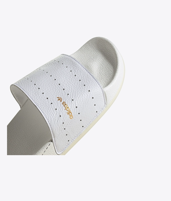Adilette