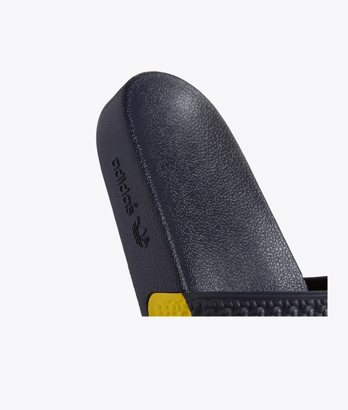 Adilette