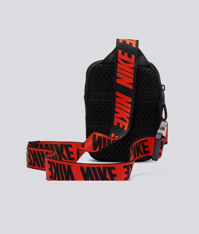Nk Sprtswr Essentials S Hip P