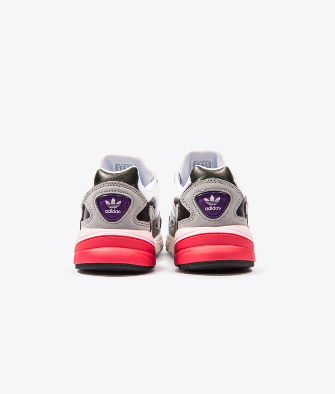 FALCON W GRUNGE 'FTWWHT/GRETHR'