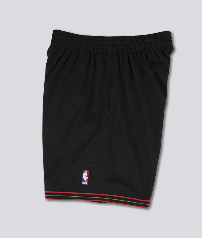 Swingman Shorts Philadelphia 76Ers Road 2000-01 'Black'
