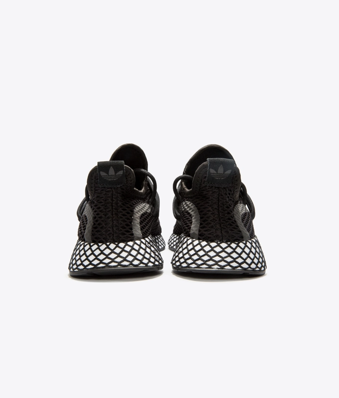 DEERUPT NEW RUNNER 'CORE BLACK/WHITE'