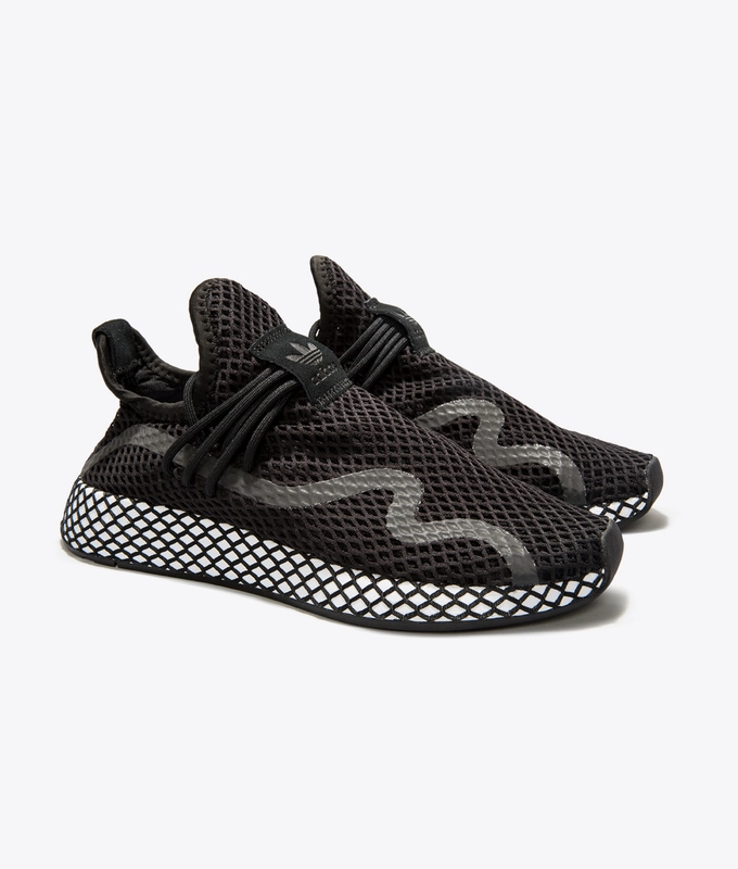 DEERUPT NEW RUNNER 'CORE BLACK/WHITE'