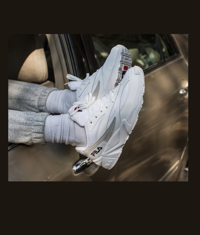 V94M 'WHITE/NAVY/RED'