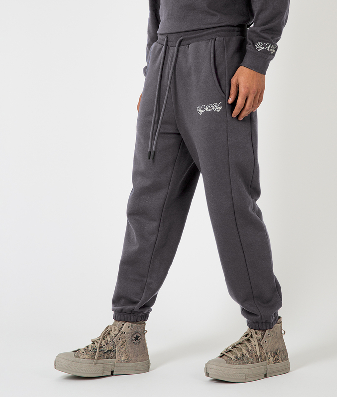 Essential 22 Jogger