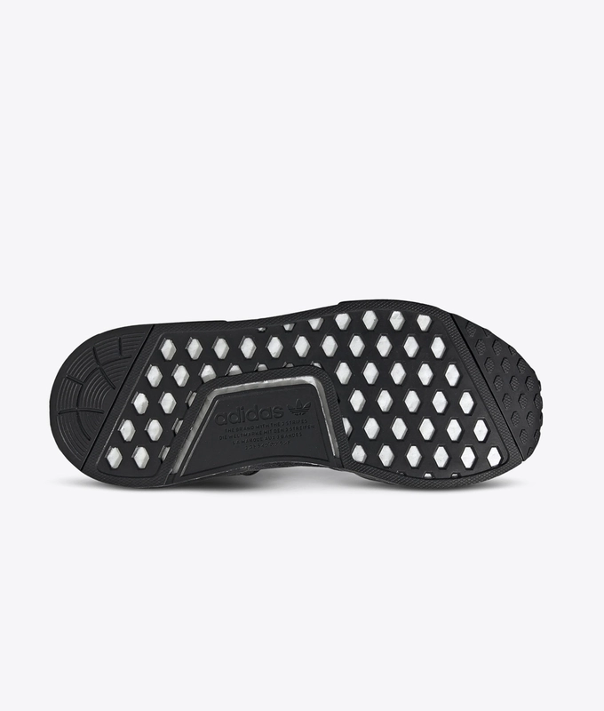 NMDR1 'CORE BLACK/WHITE'