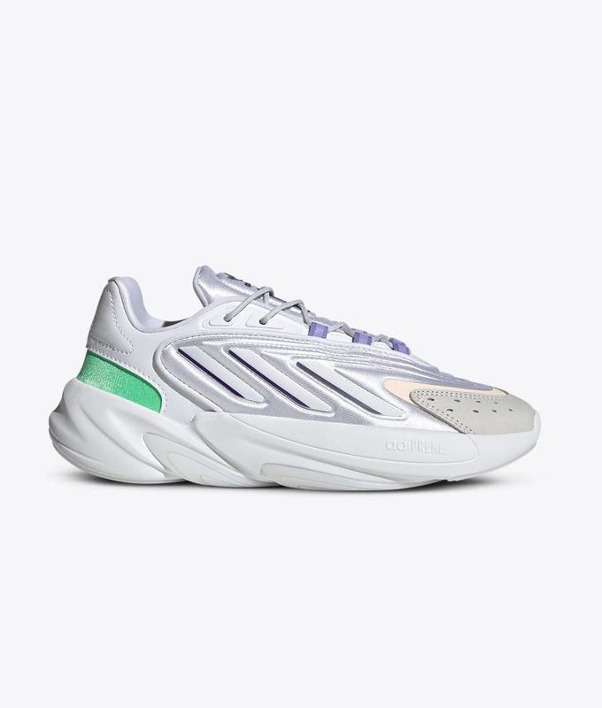 Ozelia W