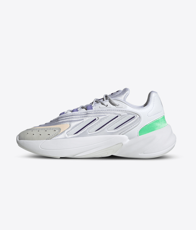 Ozelia W
