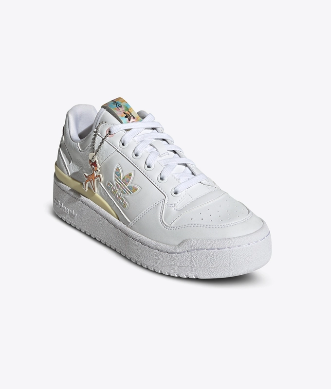 Disney Forum Bold W