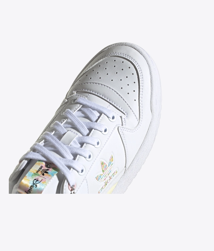 Disney Forum Bold W