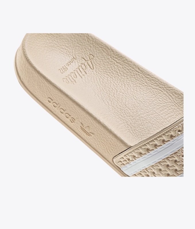 Adilette