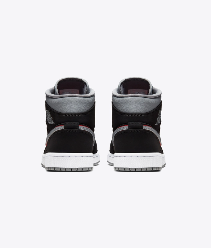 AIR JORDAN 1 MID
