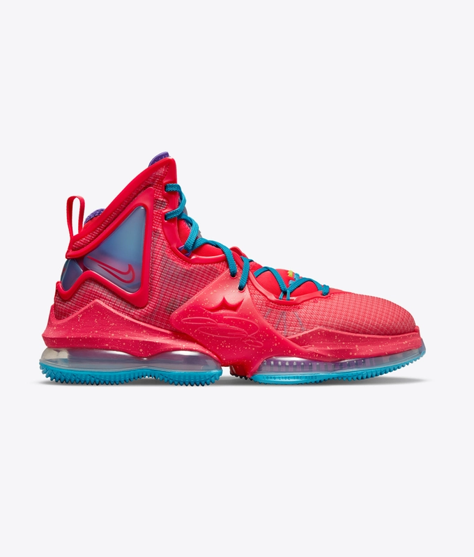 Lebron Xix