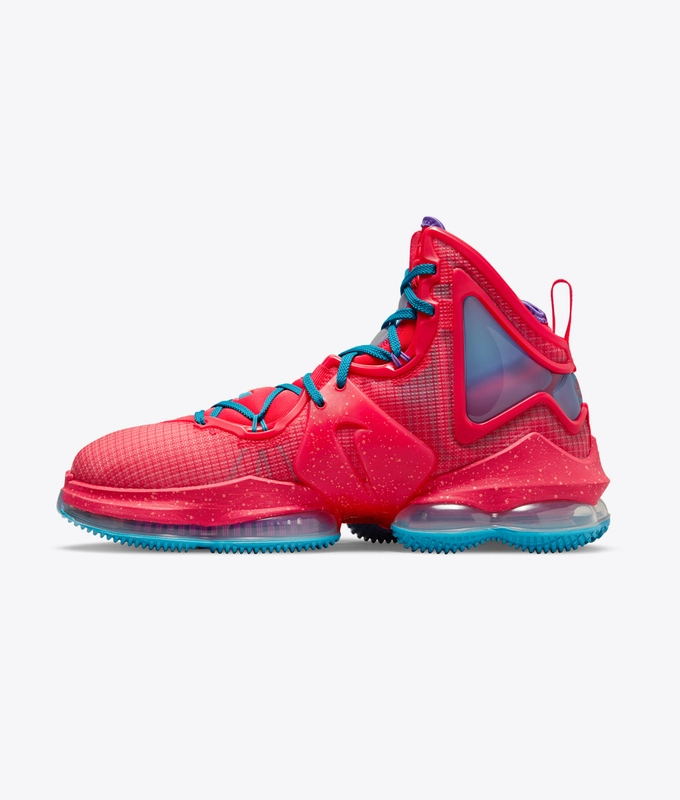 Lebron Xix