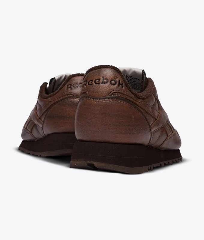 Eames Classic Leather