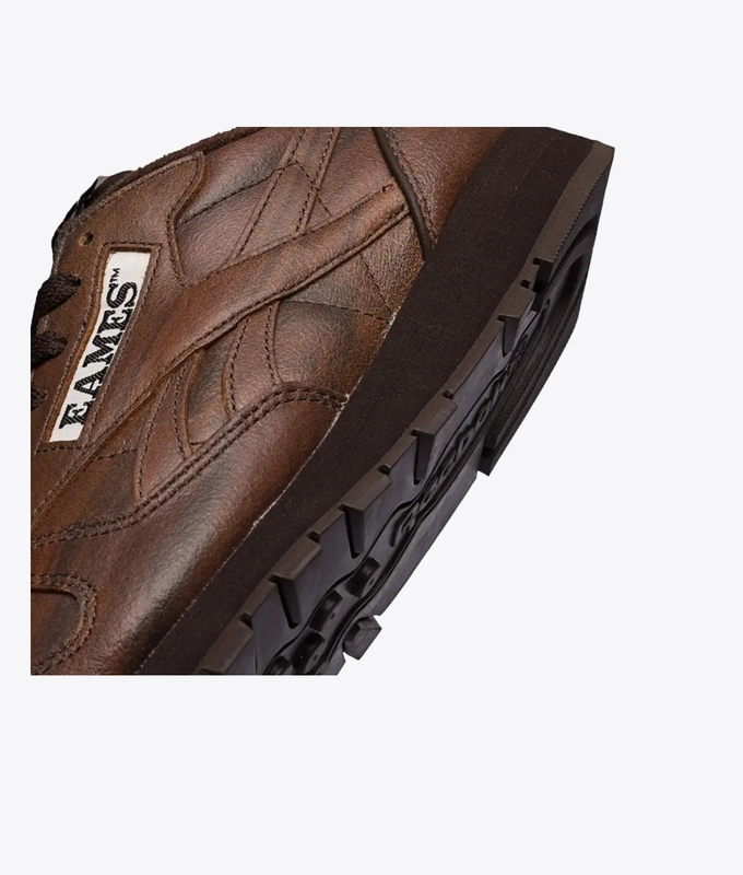 Eames Classic Leather