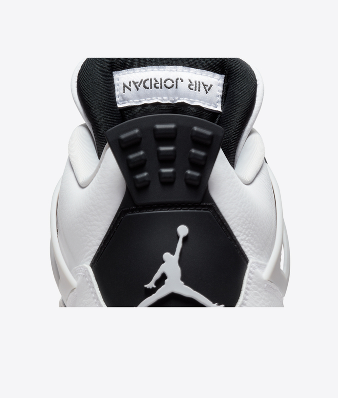 Air Jordan 4 Retro