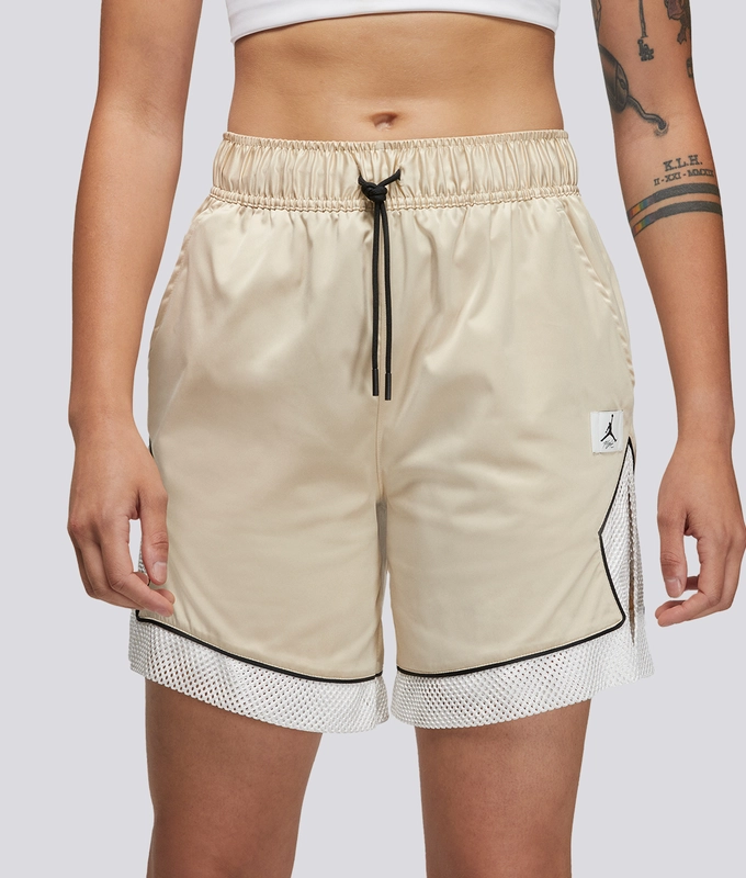 W J Essen Diamond Short 2