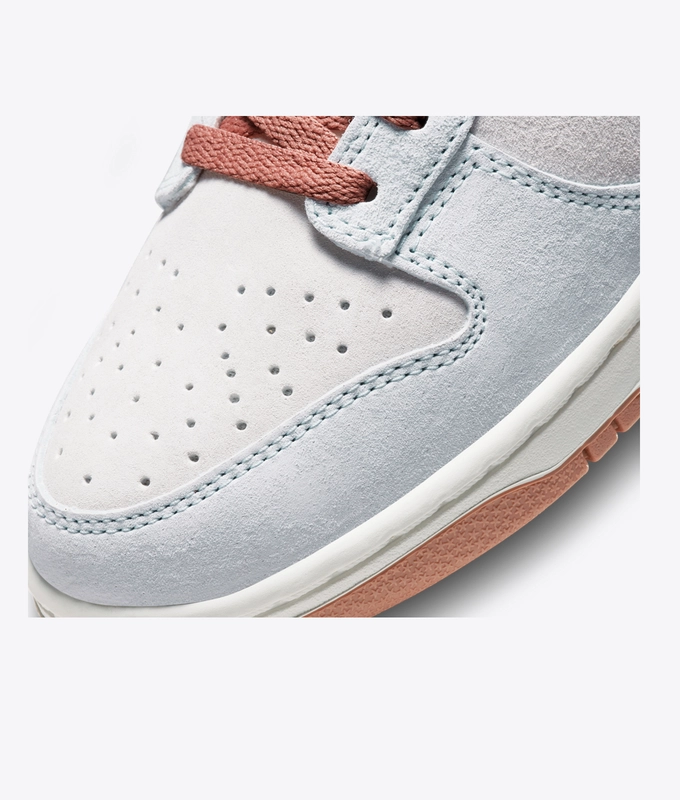 Dunk Low Retro Premium