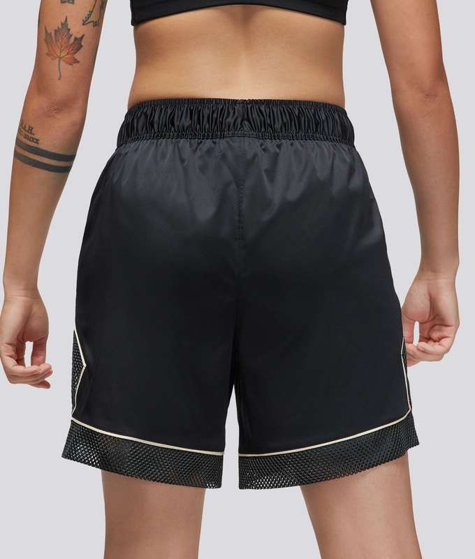 W J Essen Diamond Short 2