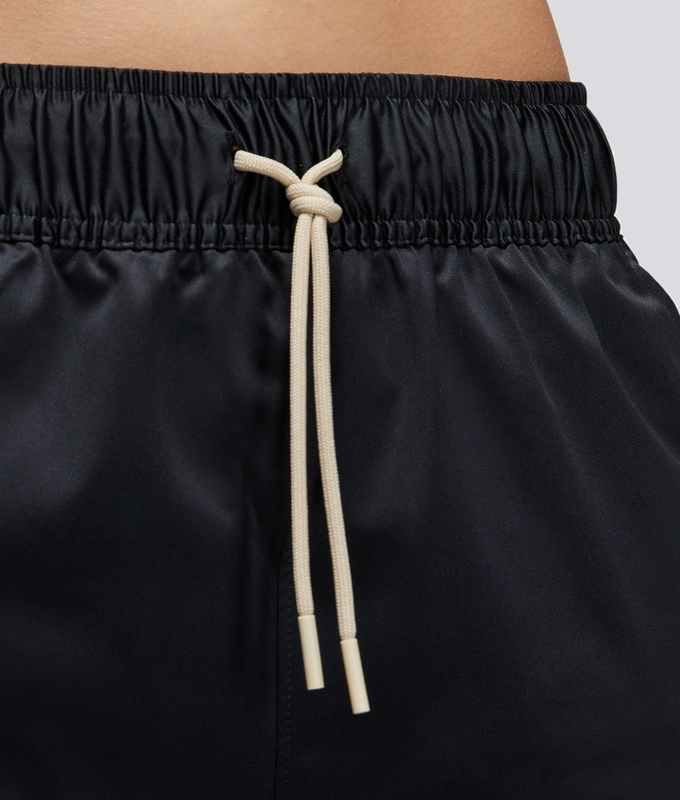 W J Essen Diamond Short 2