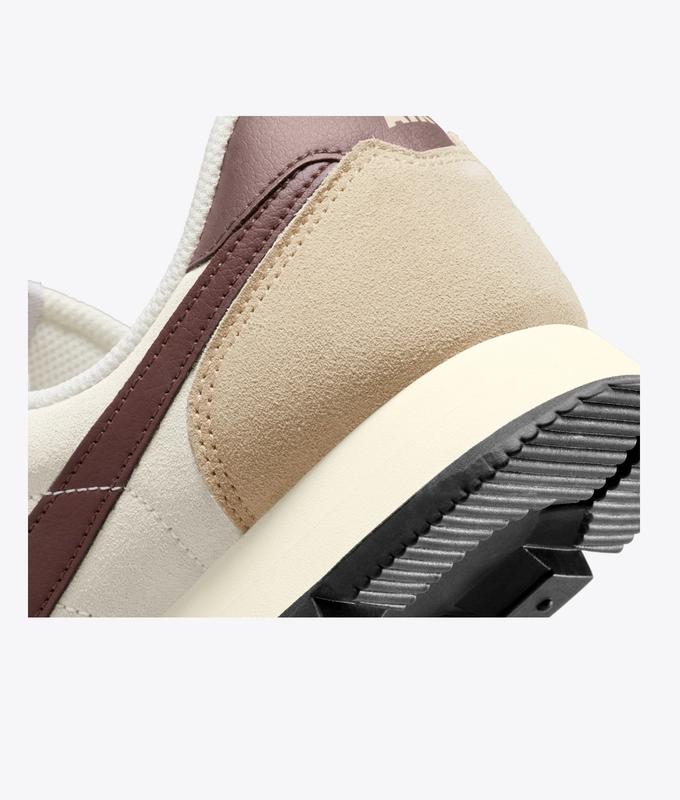 Air Pegasus 83 Prm
