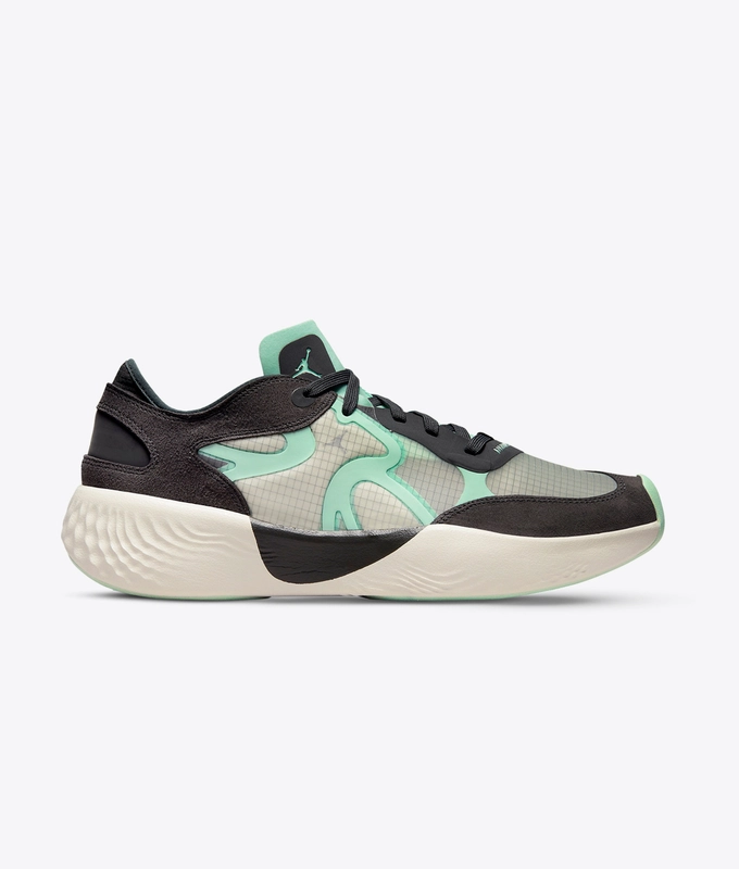 Delta 3 Low