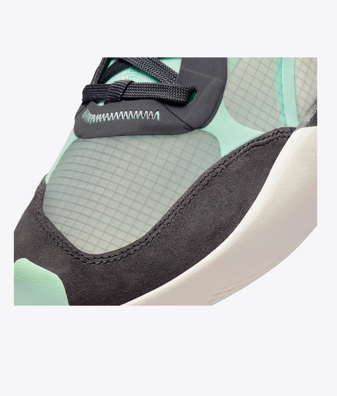 Delta 3 Low