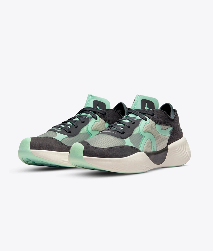 Delta 3 Low