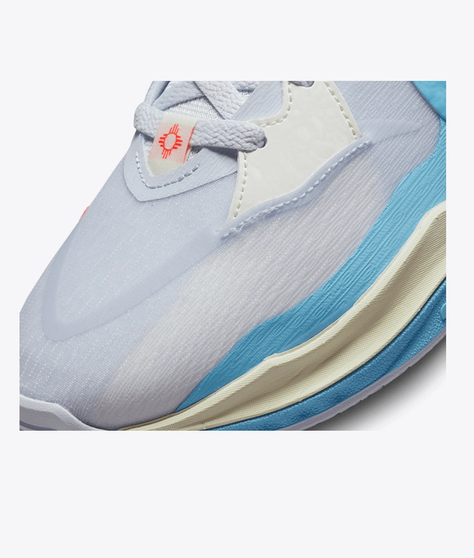 Kyrie Low 5 Ep