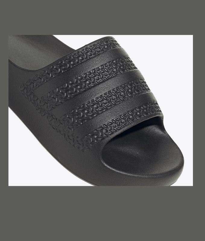 Adilette Ayoon W