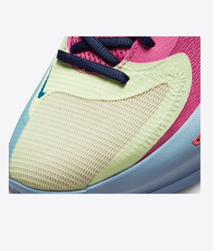 Zoom Freak 4